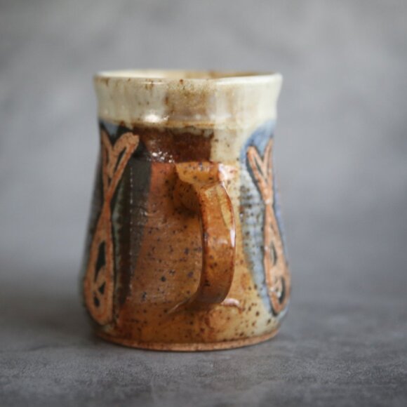 Signed Pottery Pisces Mug - Picture 9 of 14